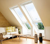 Okna poaciowe stanowi wany element dowietlenia wntrza poddasza w projekcie domu.